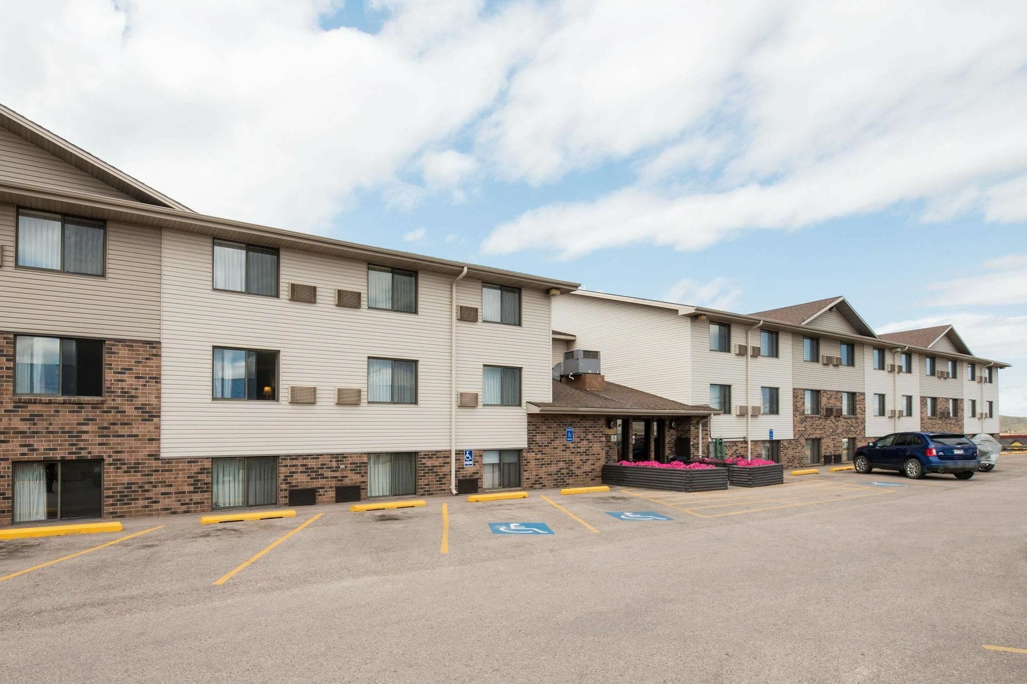 Serena Inn & Suites Of Rapid City Exteriör bild